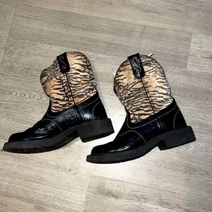 Justin Gypsy Boots - Tiger Print